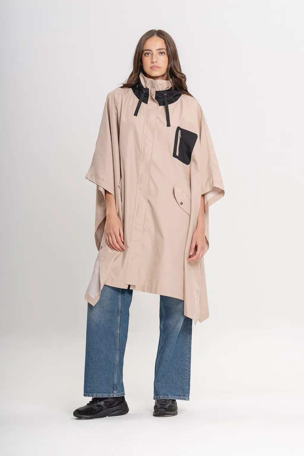 Poncho Lupe en color beige